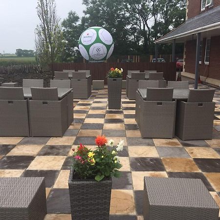 Celtic International Hotel Cardiff Airport Barry Exterior foto